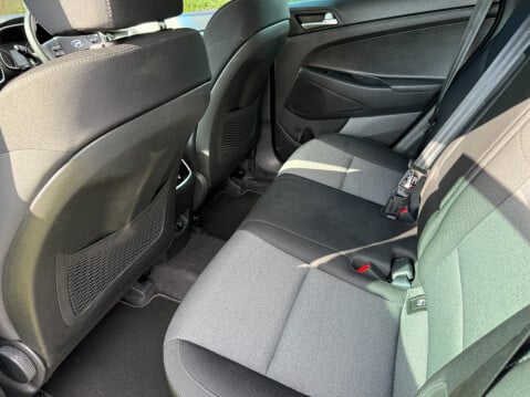 Hyundai TUCSON T-GDI SE NAV AUTO 48