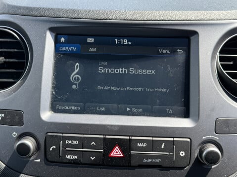 Hyundai i10 PREMIUM SE AUTO 15