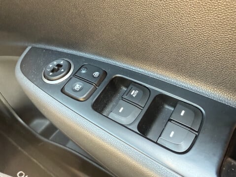 Hyundai i10 PREMIUM SE AUTO 48