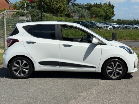 Hyundai i10 PREMIUM SE AUTO 4