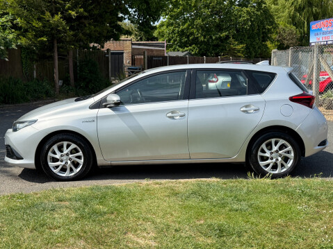 Toyota Auris VVT-I BUSINESS EDITION TSS 9