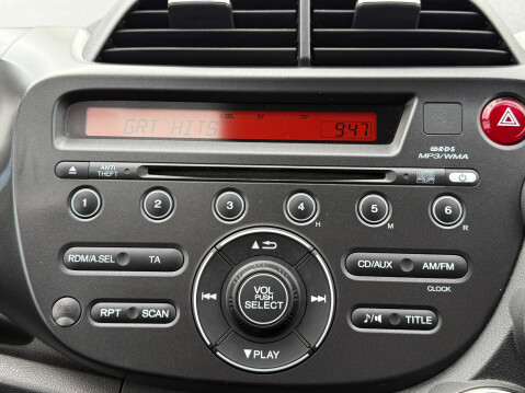 Honda Jazz I-VTEC ES PLUS AUTO 14