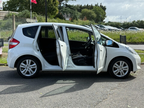 Honda Jazz I-VTEC ES PLUS AUTO 3