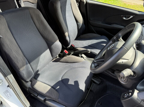 Honda Jazz I-VTEC ES PLUS AUTO 11