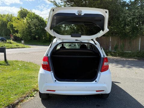 Honda Jazz I-VTEC ES PLUS AUTO 44