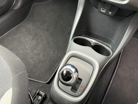 Toyota Aygo VVT-I X-TREND AUTO 32