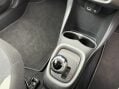 Toyota Aygo VVT-I X-TREND AUTO 32