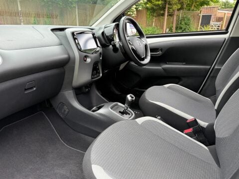 Toyota Aygo VVT-I X-TREND AUTO 18