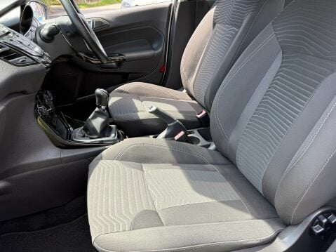 Ford Fiesta ZETEC 14,441 MILES 23