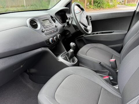 Hyundai i10 SE 16