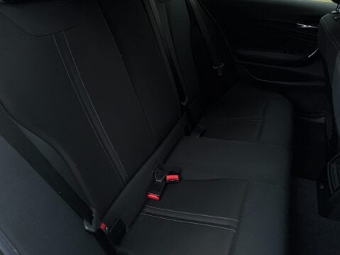 BMW 1 Series 118I SPORT NAV AUTO 39