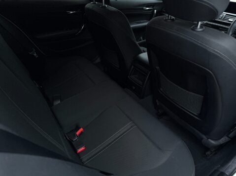 BMW 1 Series 118I SPORT NAV AUTO 41