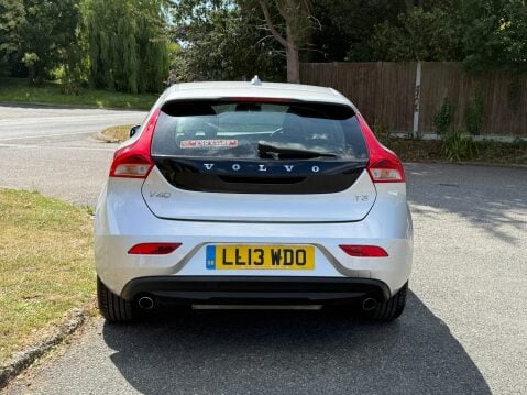 Volvo V40 T3 ES NAV 18,992 MILES 7