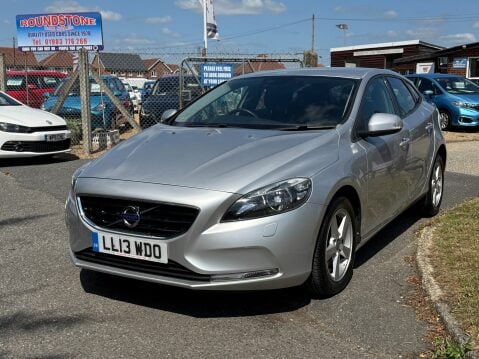 Volvo V40 T3 ES NAV 18,992 MILES 22