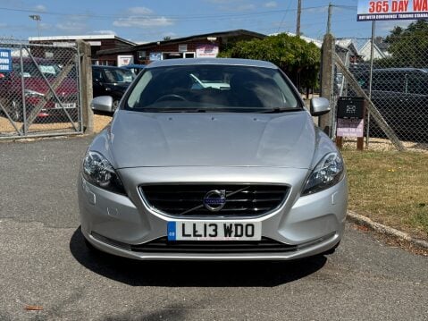 Volvo V40 T3 ES NAV 18,992 MILES 11