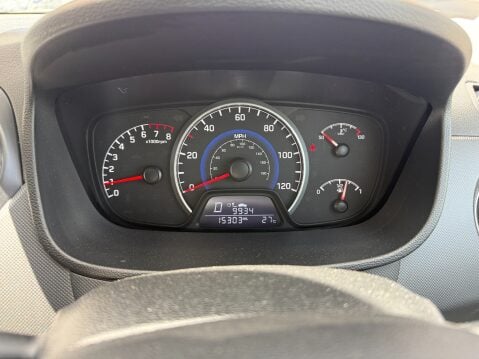 Hyundai i10 SE AUTO 15,303 MILES 13