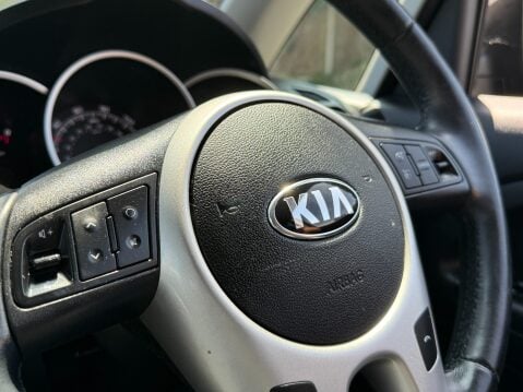 Kia Venga 3 AUTO 32