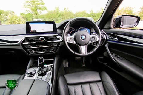 BMW 5 Series 3.0 540i M SPORT xDRIVE Auto 21