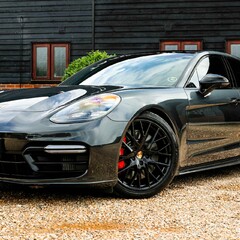 Porsche Panamera TURBO 4.0 PDK 1