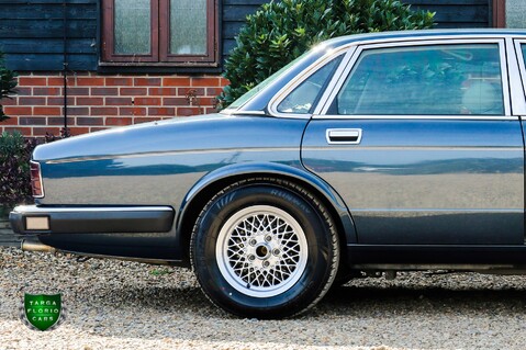 Jaguar Sovereign 4.0 AUTO 44