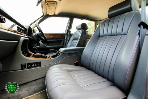 Jaguar Sovereign 4.0 AUTO 9