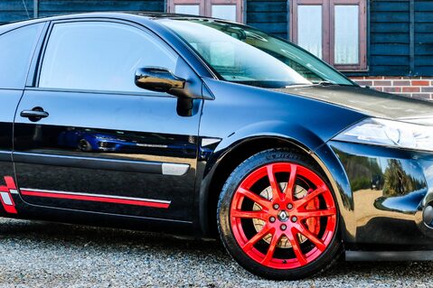Renault Megane RENAULTSPORT F1 TEAM R26.R 31