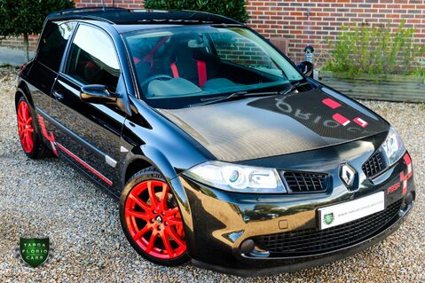 Renault Megane RENAULTSPORT F1 TEAM R26.R 37