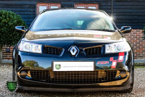 Renault Megane RENAULTSPORT F1 TEAM R26.R 38