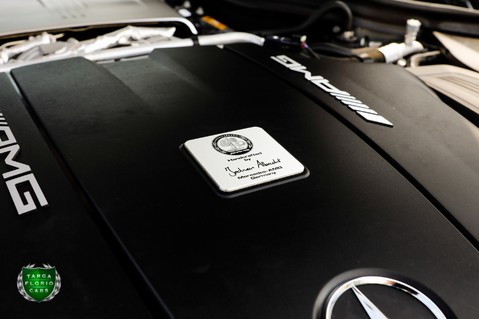 Mercedes-Benz Amg GT R 4.0 V8 Auto 36