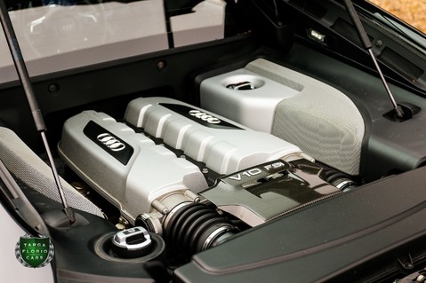 Audi R8 5.2 V10 QUATTRO Manual 51