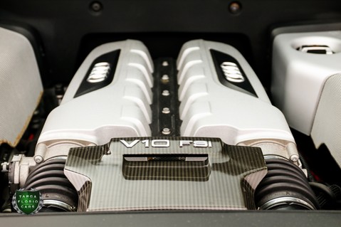 Audi R8 5.2 V10 QUATTRO Manual 17
