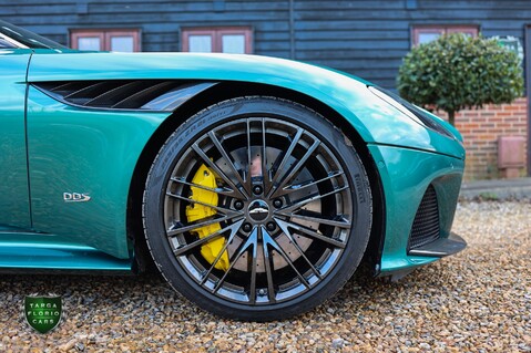 Aston Martin DBS V12 SUPERLEGGERA 11