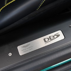 Aston Martin DBS V12 SUPERLEGGERA 1