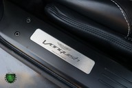 Aston Martin Vanquish 6.0 V12 25