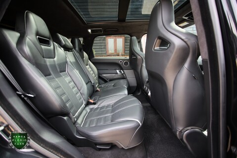 Land Rover Range Rover Sport SVR 5.0 V8 AUTO 35