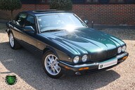 Jaguar XJ XJ8 Sport 3.2 V8 42