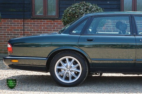 Jaguar XJ XJ8 Sport 3.2 V8 9