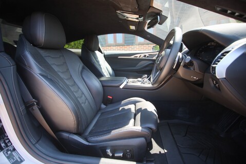 BMW 8 Series 4.4 M850I XDRIVE 13