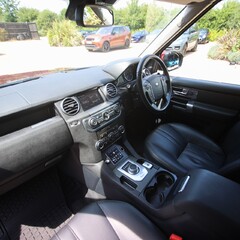 Land Rover Discovery 3.0 SDV6 SE TECH 2