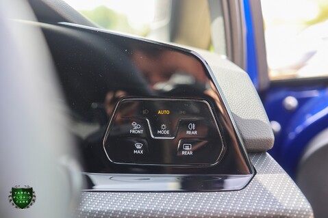 Volkswagen Golf R 2.0 TSI 4MOTION DSG 25