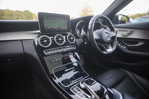 Mercedes-Benz C Class C63 AMG 4.0 PREMIUM 18