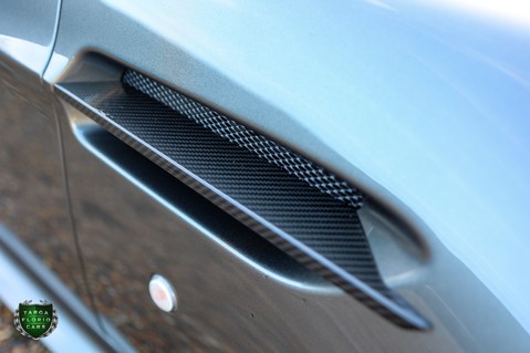 Aston Martin Vantage AMR 4.7 V8 30