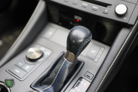 Lexus RC F CARBON EDITION 5.0 V8 41