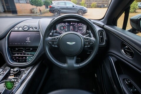 Aston Martin DBX 707 4.0 V8 37