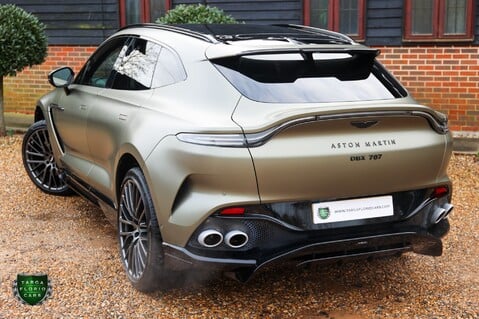 Aston Martin DBX 707 4.0 V8 64