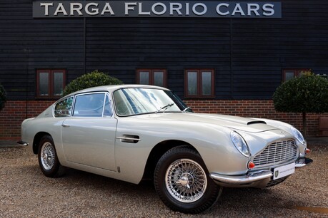 Aston Martin DB6 