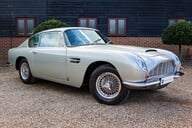 Aston Martin DB6  56