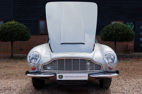 Aston Martin DB6  65