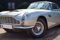 Aston Martin DB6  70