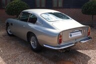 Aston Martin DB6  77